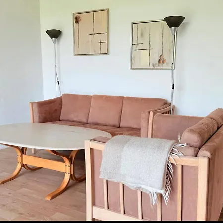 Stor I Rolige Omgivelser Give